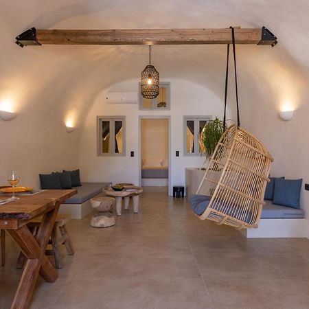 Sando Traditional Cave Villas With Jacuzzi And Sea View Vourvoúlos Eksteriør bilde