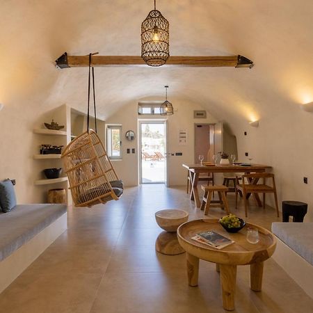 Sando Traditional Cave Villas With Jacuzzi And Sea View Vourvoúlos Eksteriør bilde