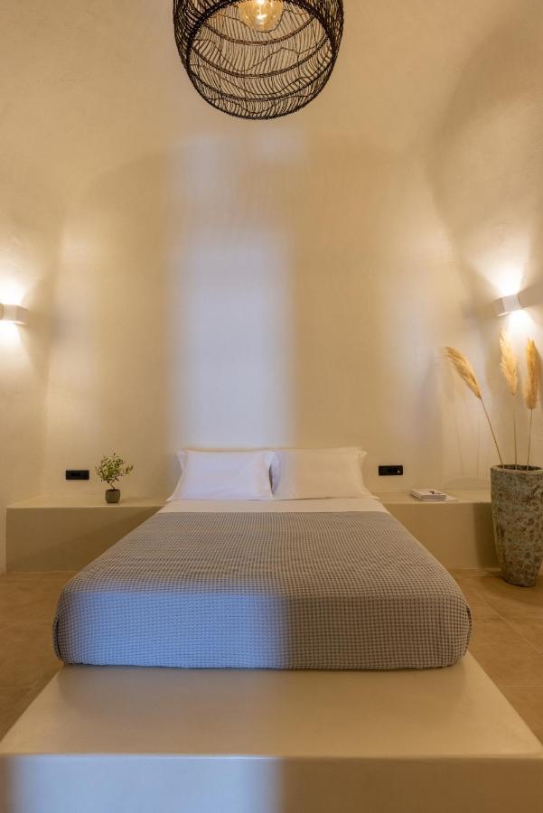 Sando Traditional Cave Villas With Jacuzzi And Sea View Vourvoúlos Eksteriør bilde